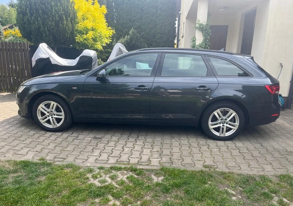 Audi A4 cena 85900 przebieg: 115000, rok produkcji 2016 z Mikołajki małe 232